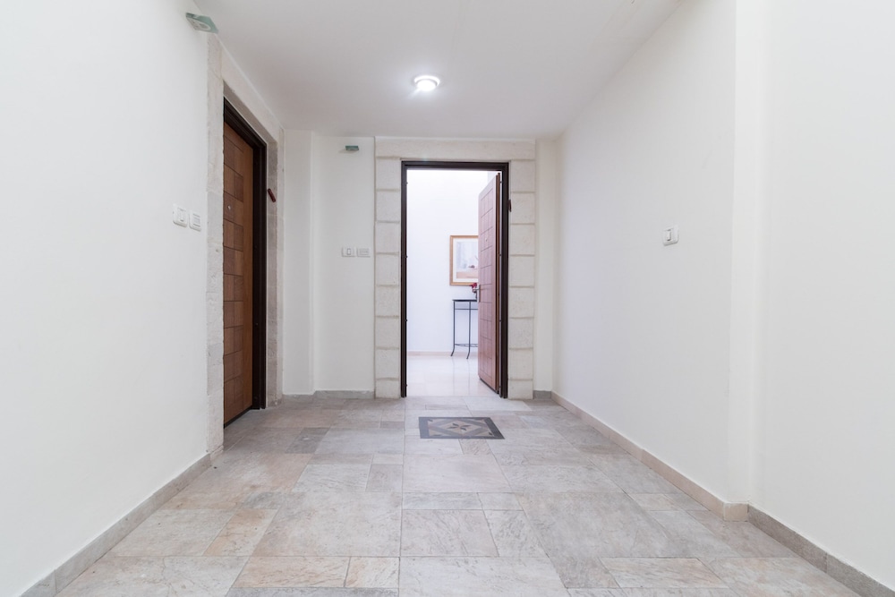 RENTAL ISRAEL- Modern aprt near Mamilla