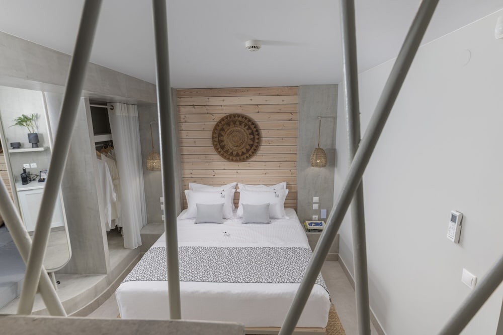 Villa D'Oro - Luxury Villas & Suites