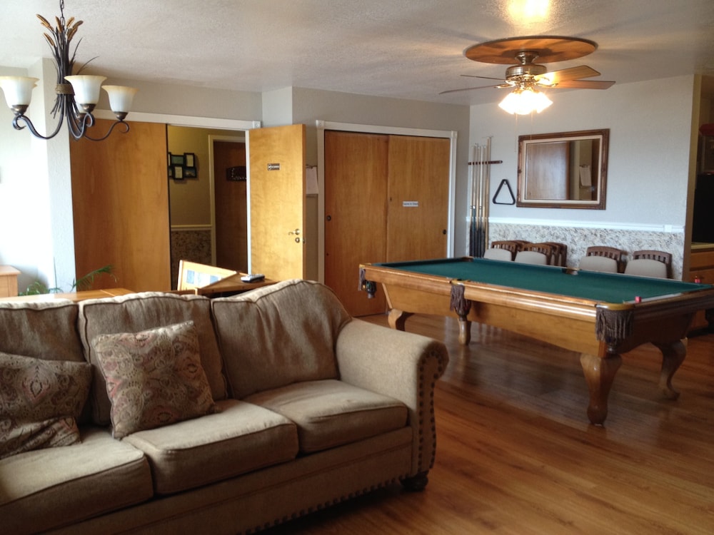 Lake Tahoe Vacations - Beachcomber Inn - Property Image 23