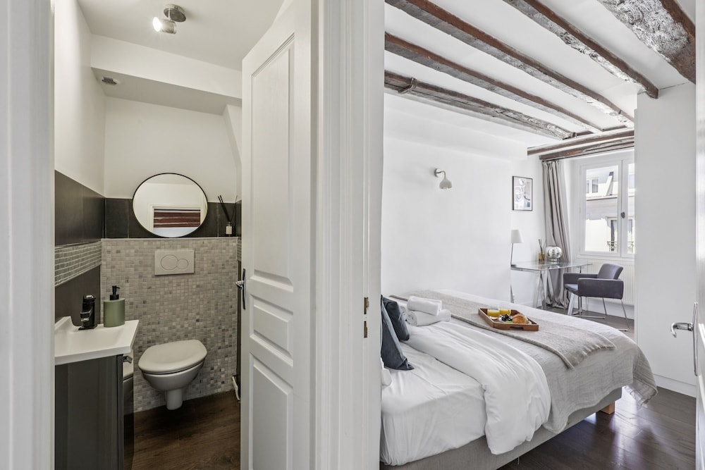 Cozy 2BR Near Parc Monceau & Opera