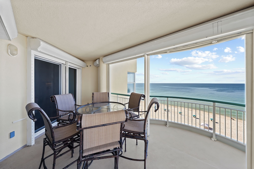 Beach Colony W7C - Covered Parking Included