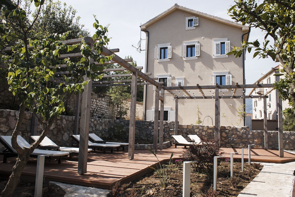 Galathea House