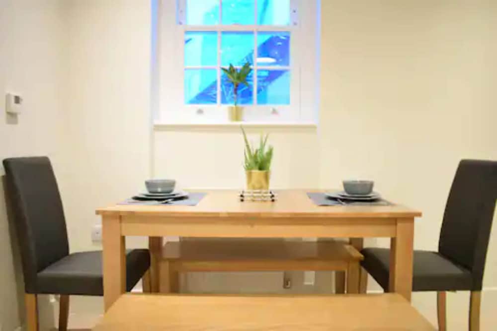 Spacious and Modern Apartment in Pimlico