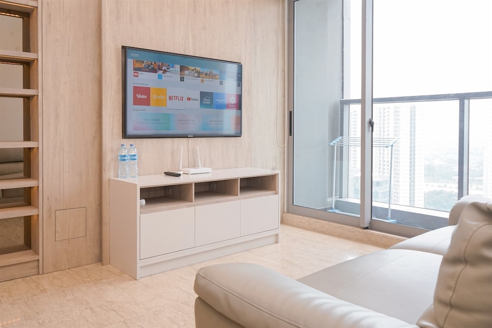 Spacious And Elegant 3Br At Branz Bsd City Apartment