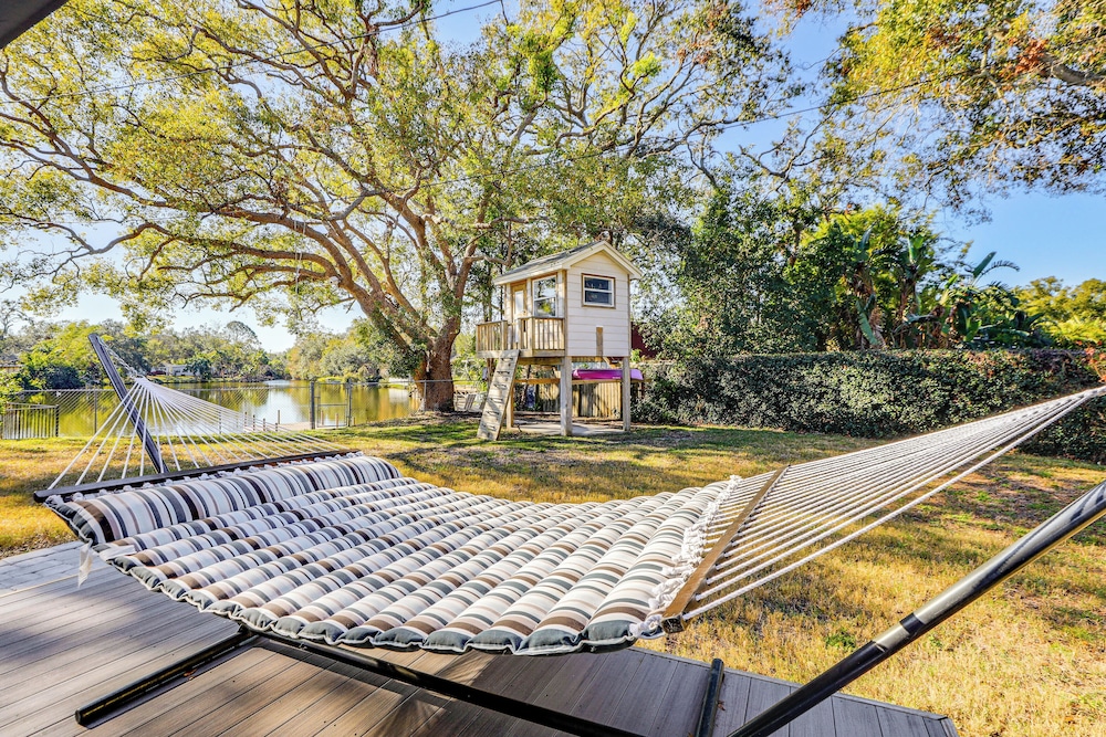 5 Mi to Indian Rocks Beach: Home w/ Kayak!