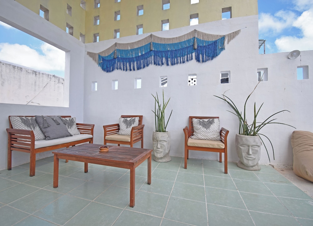 Casa Equinox Cancun