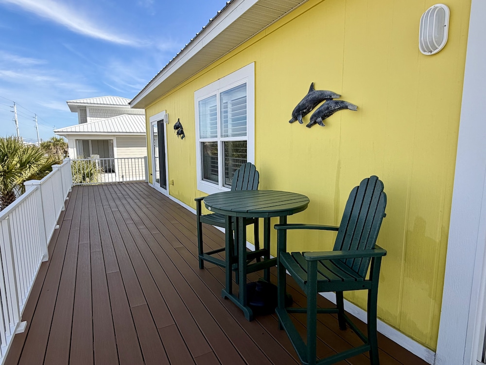 Seaside Bungalow 1 Bedroom Home