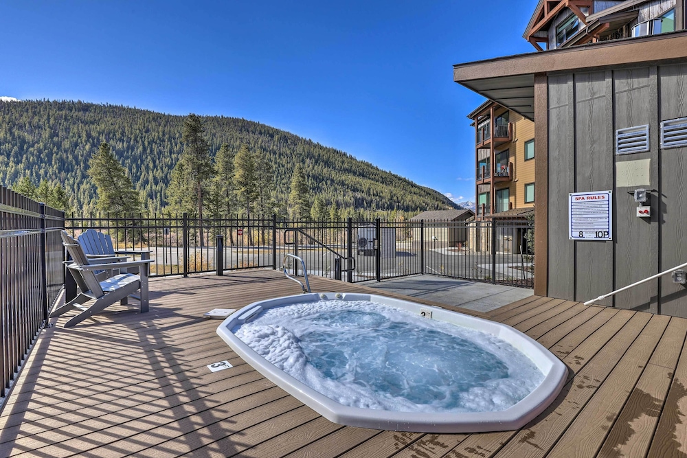 Walk to Lifts: Condo w/ Mtn Views in Keystone! view 4