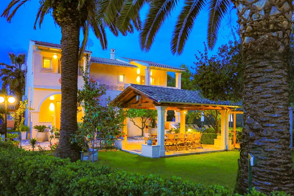 Beach Villa Marina in Roda