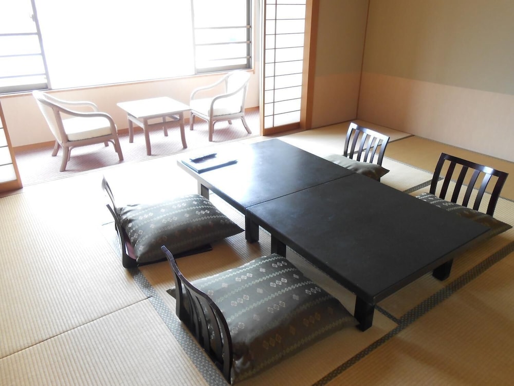 Hamanako Wan Wan Paradise Hotel