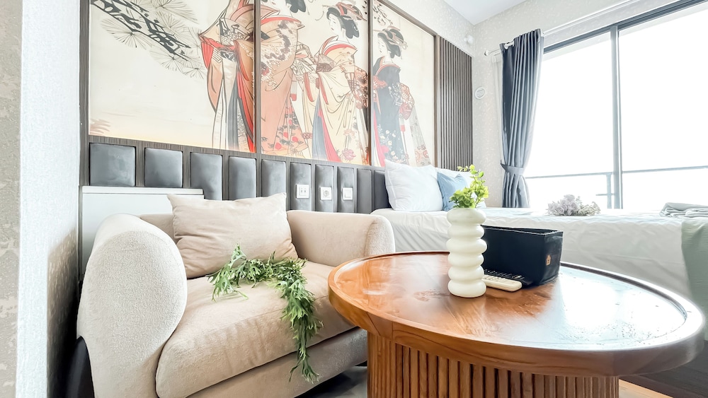 Comfort And Quiet Studio At Apartment Sky House Bsd