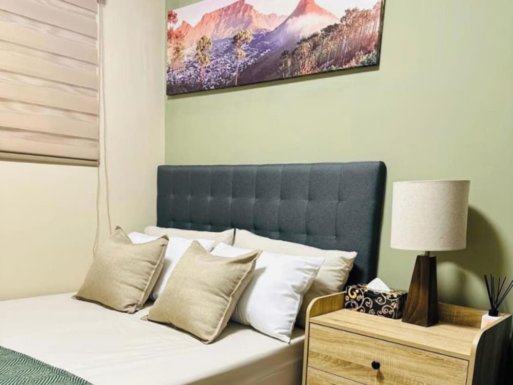 Cosy two Bedroom Apartment for Short and Long Stays Rental
