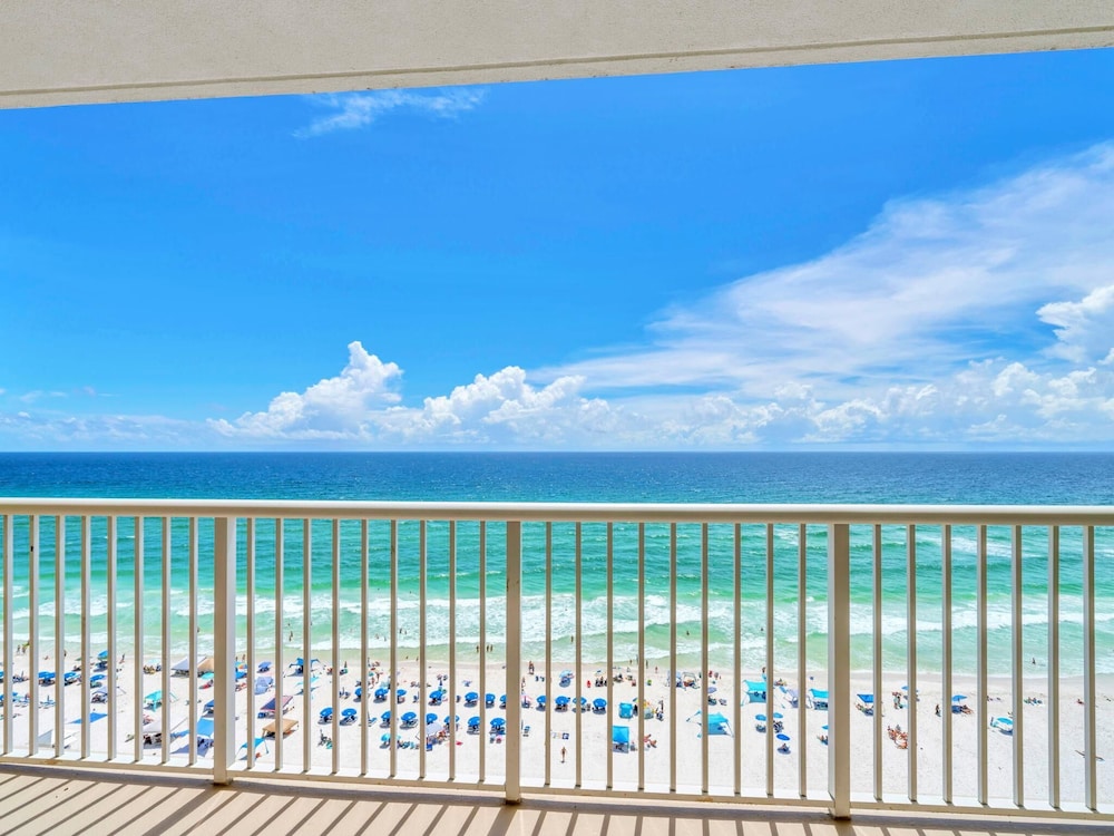 Majestic Beach Towers 1-1205