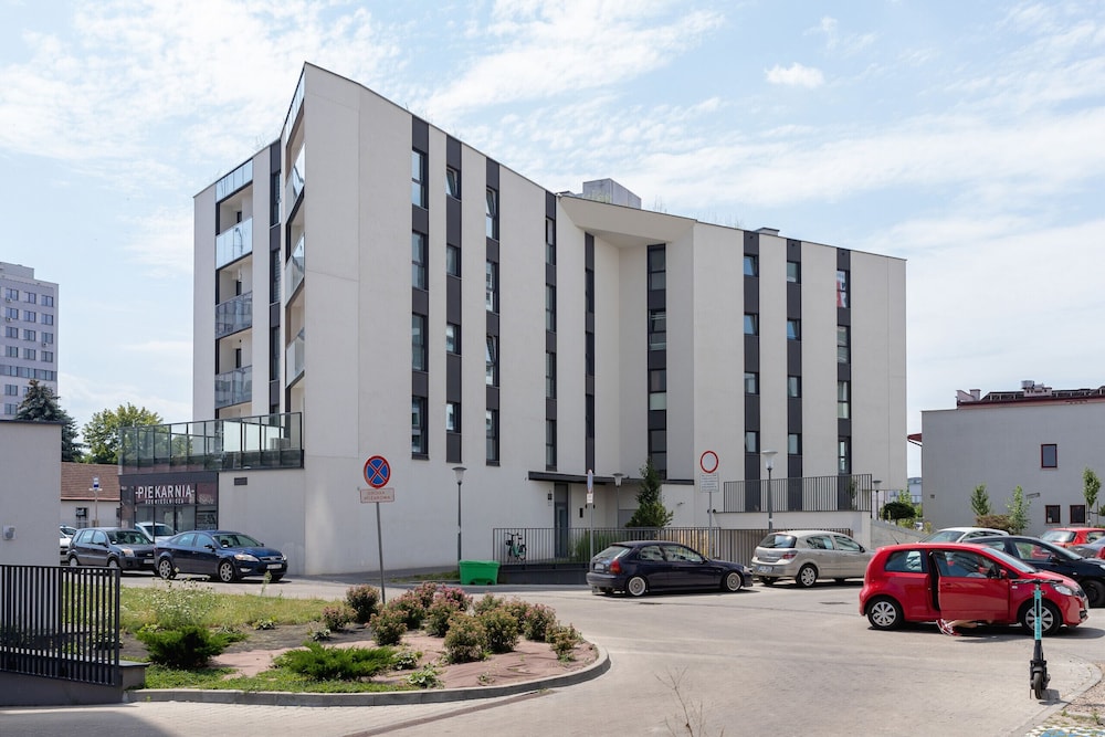 Exclusive Apartment Mogilska by Renters view 3