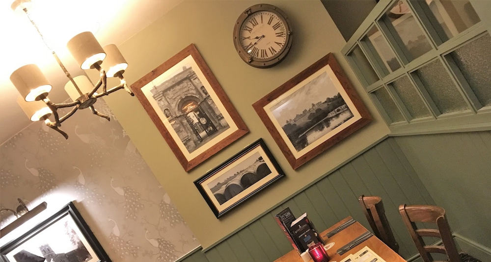 Sturdy's Castle Country Inn