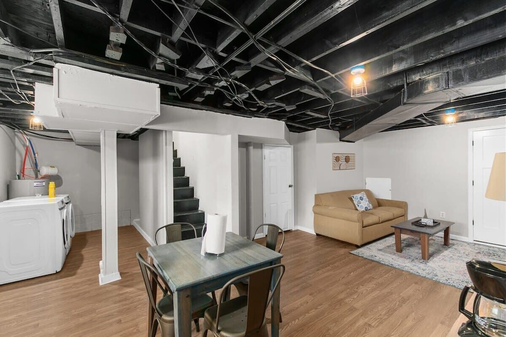 Broadmoor Bungalow - Both Units
