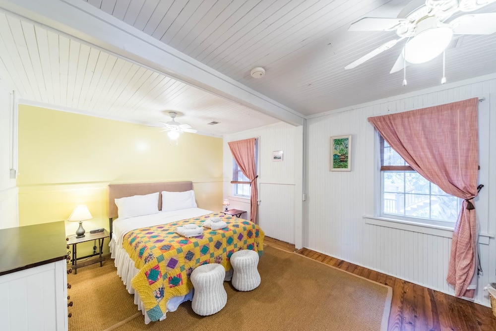 Charleston Vacations - E ARCTIC 412 2 Bedroom Holiday Home By My Ocean Rentals - Property Image 3