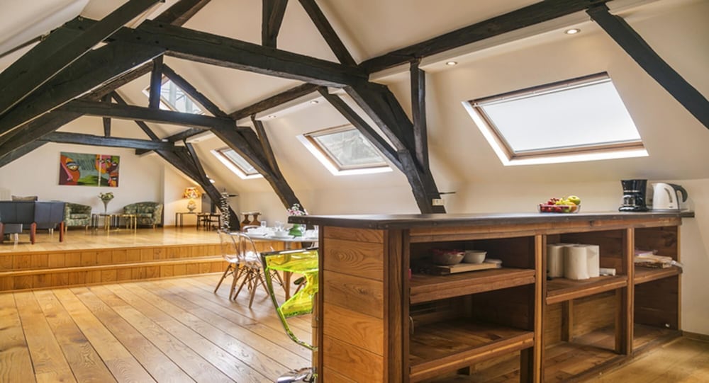 Large Charming Duplex Brussels Historical Center view 4
