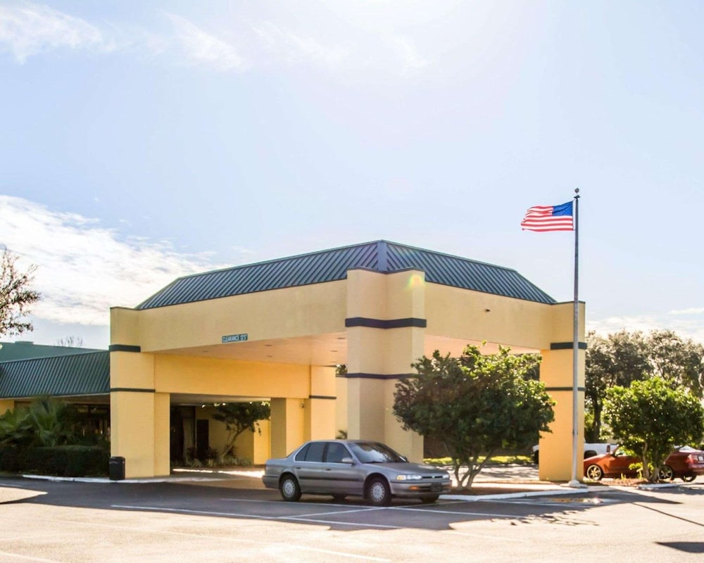 Stayable Jacksonville West