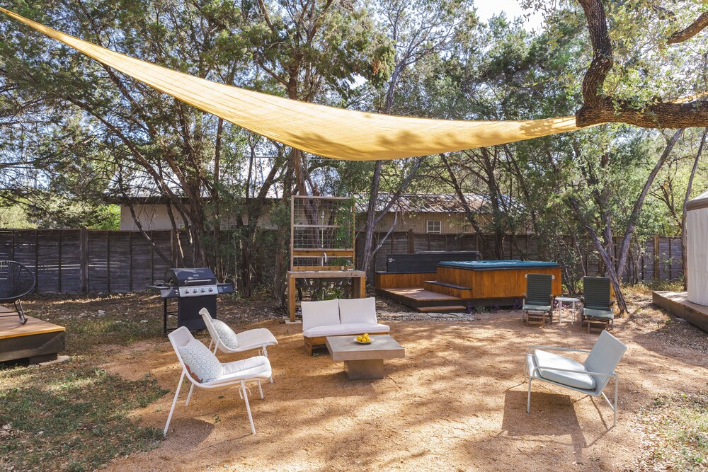 The Peacock Yurt at Camposanto ATX Glamping on Lake Travis - Property Image 19