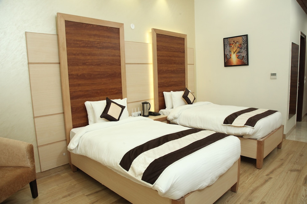 Green Palms Hotel