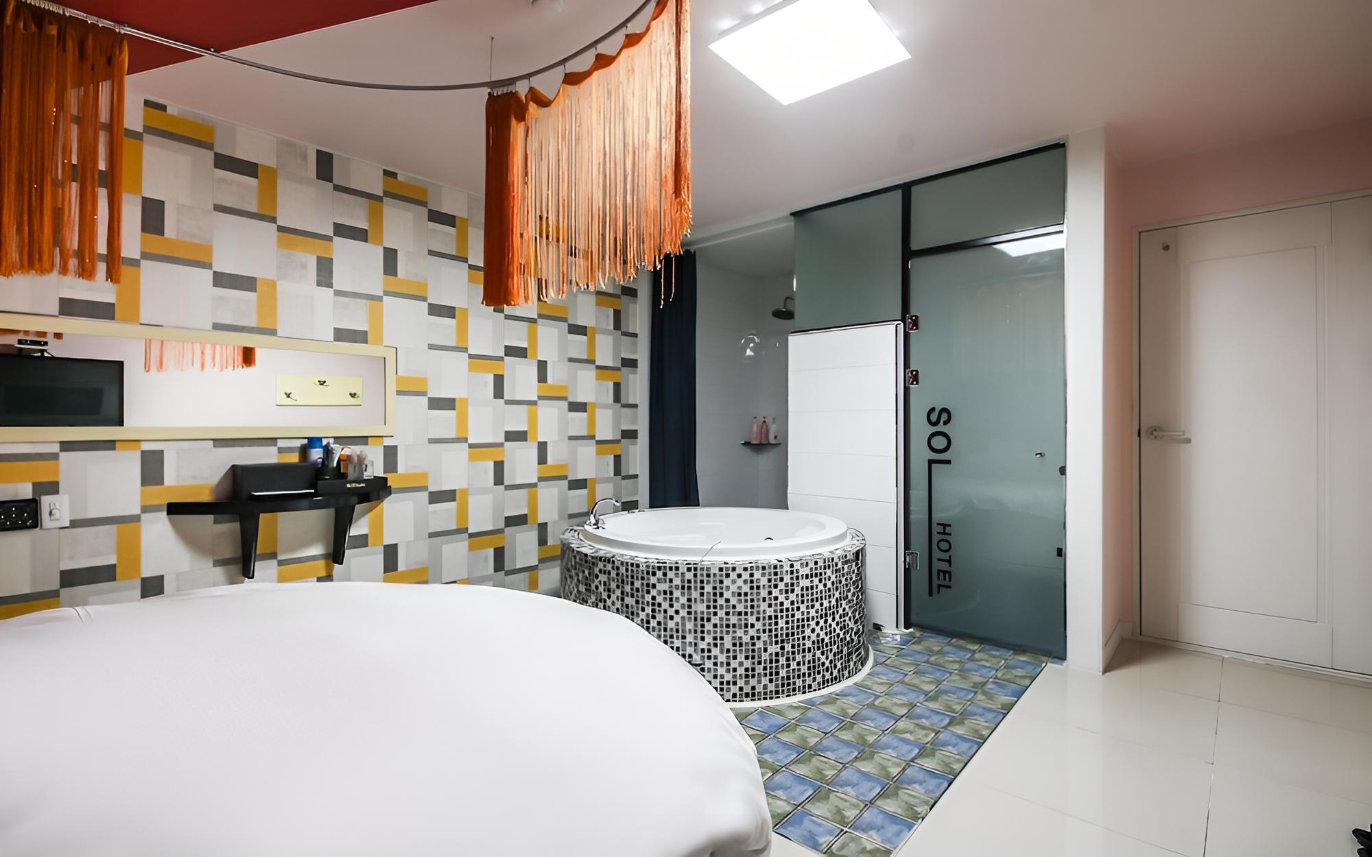 Iksan SOL Self Check-in Motel view 5