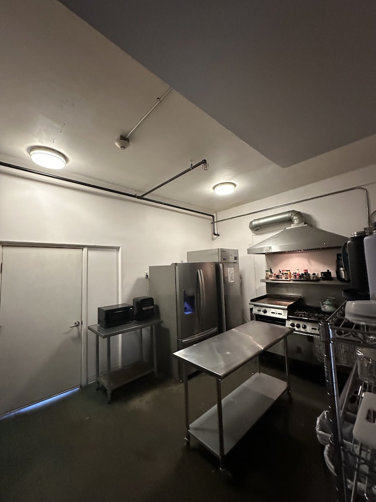 House of Trestles - Hostel