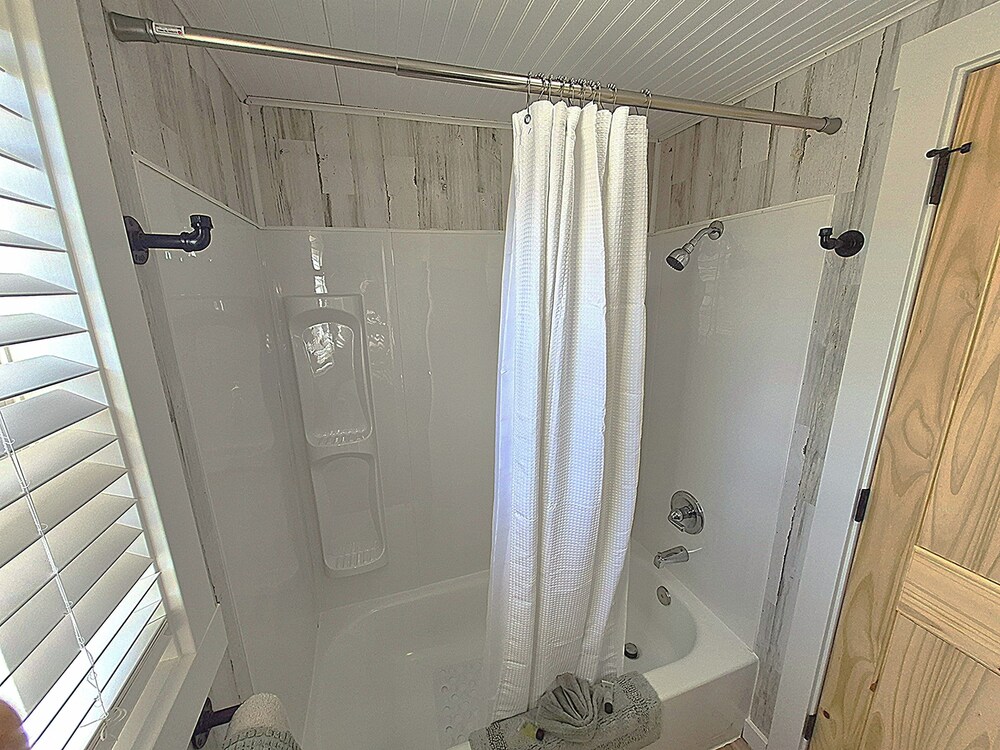 Redbud Tiny Home Resort
