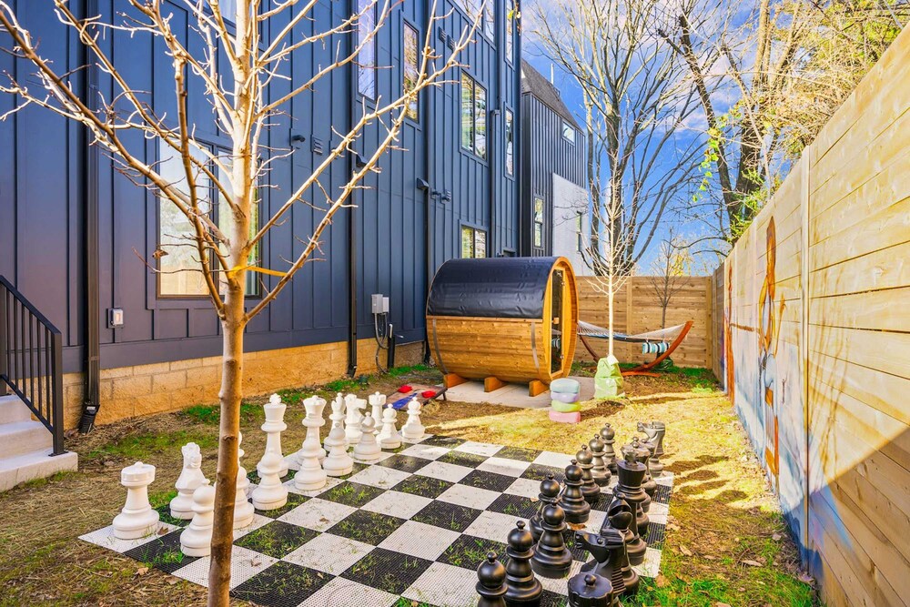 Two Homes Hot Tub Rooftop Deck in Nashville