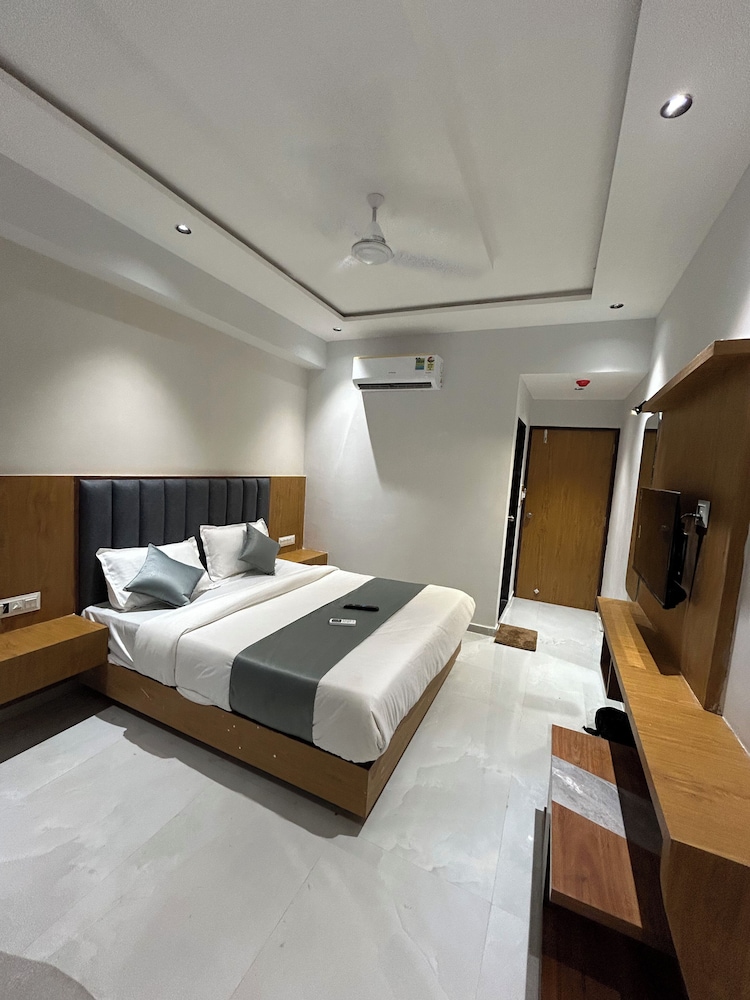 Hotel Prime Town