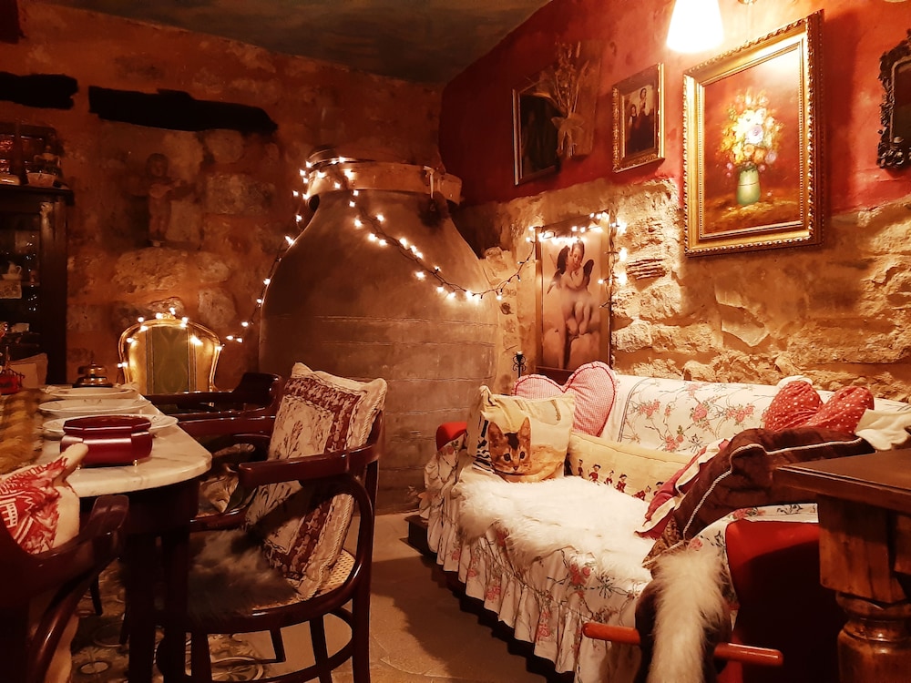 Getaway to Cuenca at La Quinta de Malu