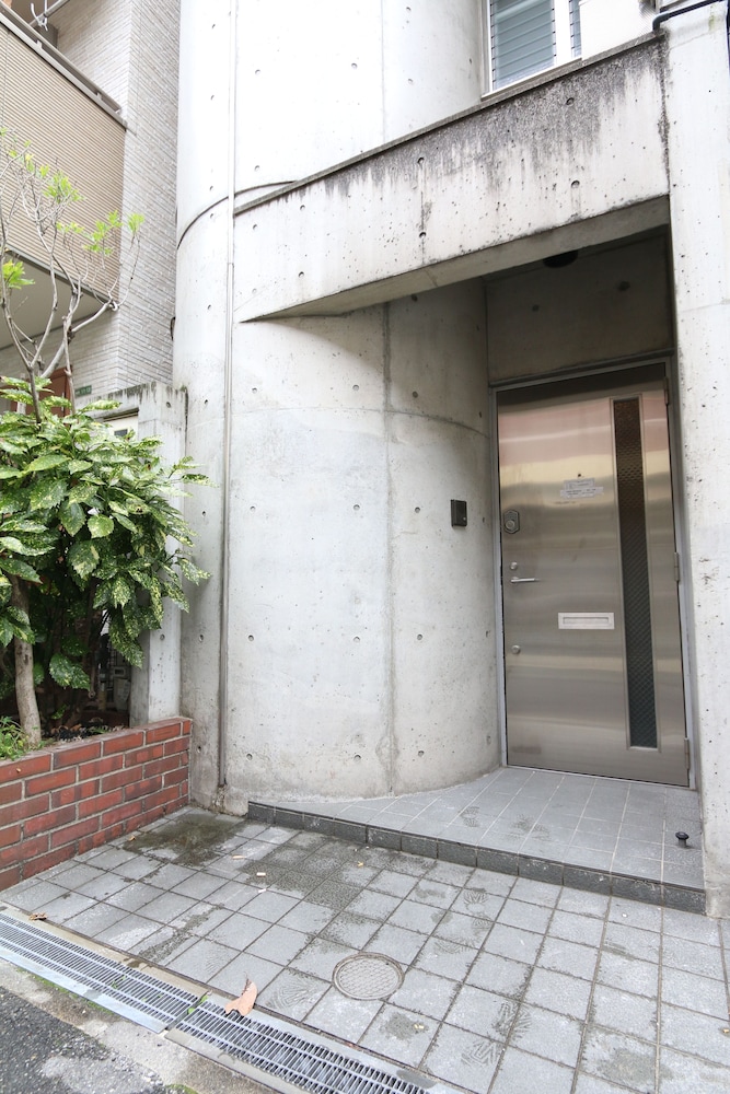 Kurosaki House