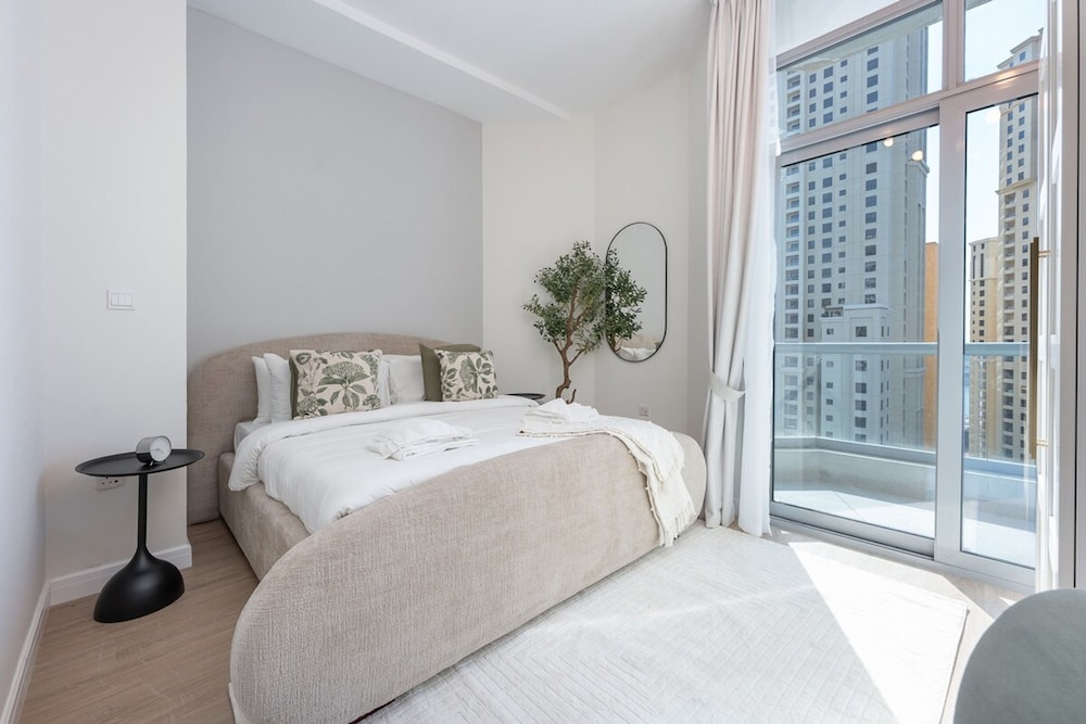 Premium 1-bedroom Apartment in Dubai Marina