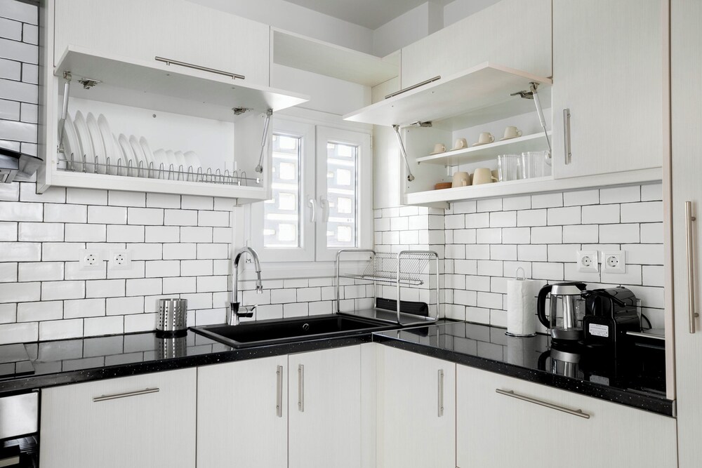 Dew 1-Bedroom Apartment in Athens