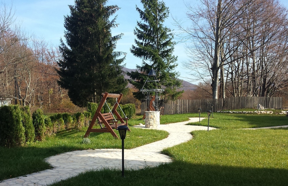 Etno Garden Exclusive