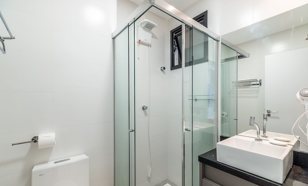 MHF II Apts Variados em Prédio com Vista para o Mar em Itapema