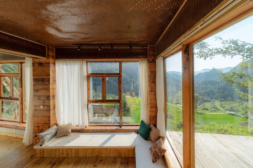 No.5 Valley Lodge