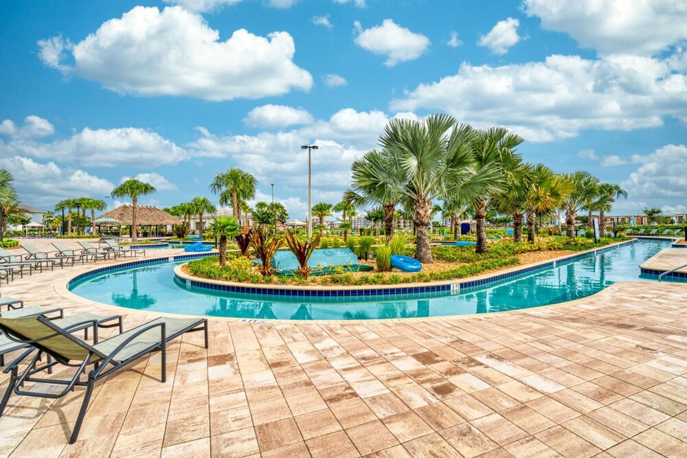 Splendid Home With Private Pool and Game Room Near Disney - Image 4