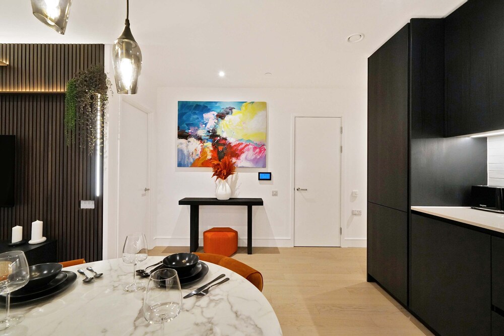 Rosso Suite 2BR City Views