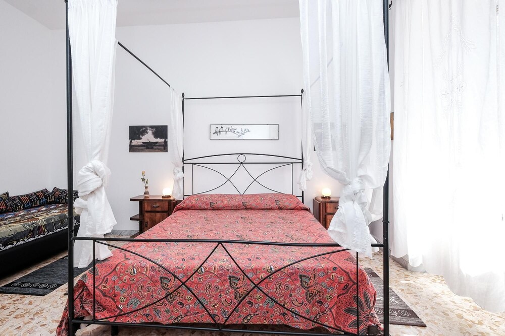 Domus Linda in Roma With 1 Bedrooms and 1 Bathrooms