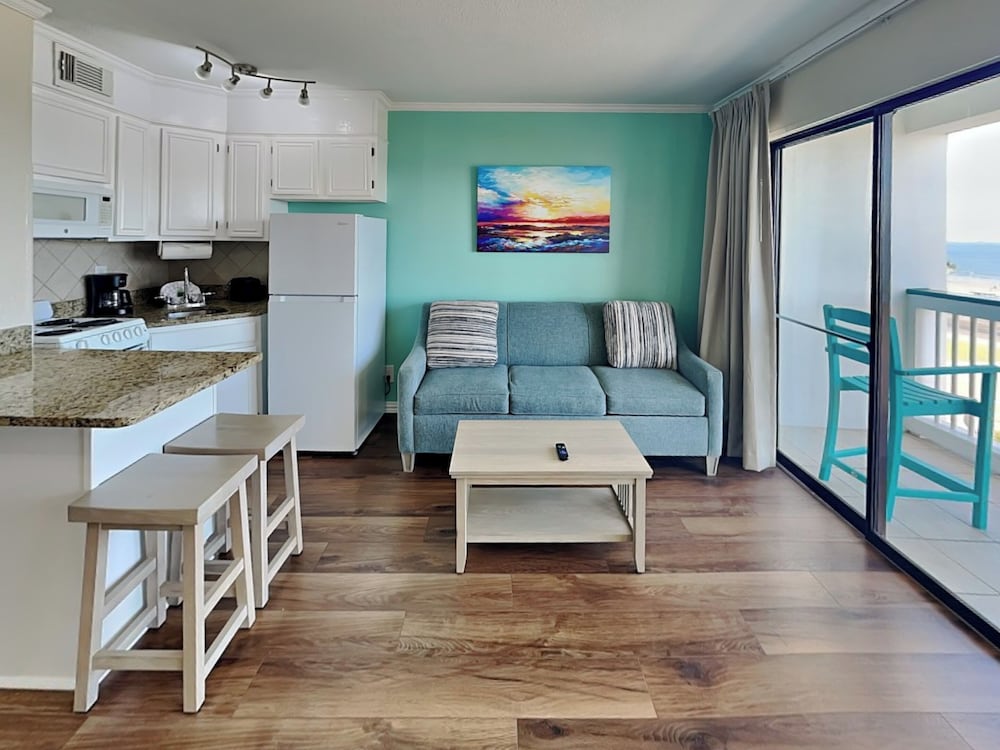 Casa Del Mar 350-front Facing