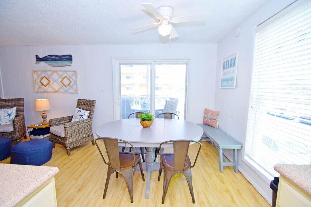 Aronimink 1b 2 Bedroom Condo