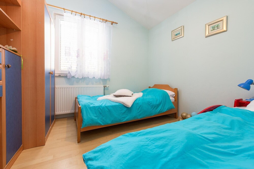 Photo 42