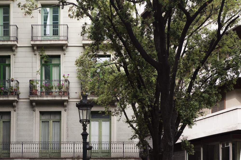 Las Ramblas Pasaje Bacardi Apartments