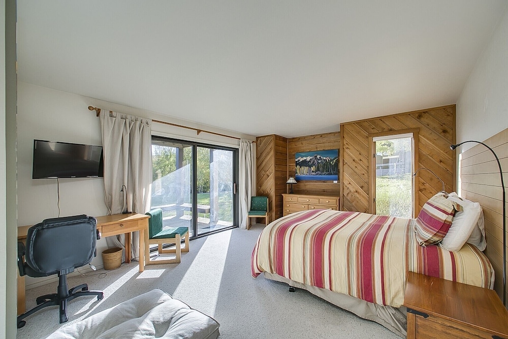 Teleidoscope Retreat - Property Image 34