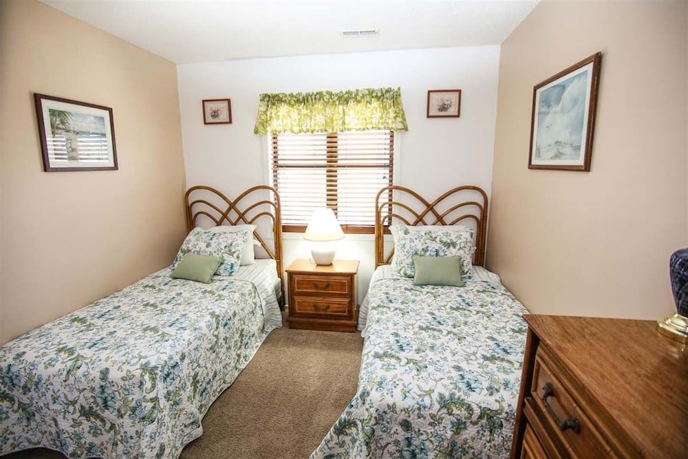 Guest Cottage 57 4 Bedroom Condo