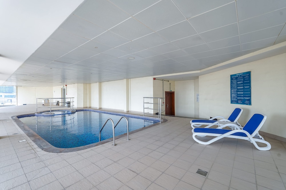 Sleeps 4 in This 2 Bedroom Apartment in Dubai Gate 2