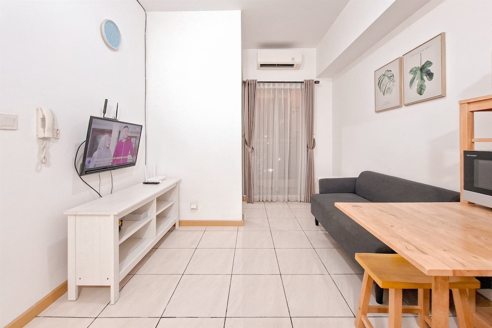Best Location And Homey 2Br Apartment At M-Town Residence