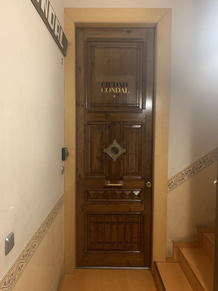 Ciudad Condal - Image 3