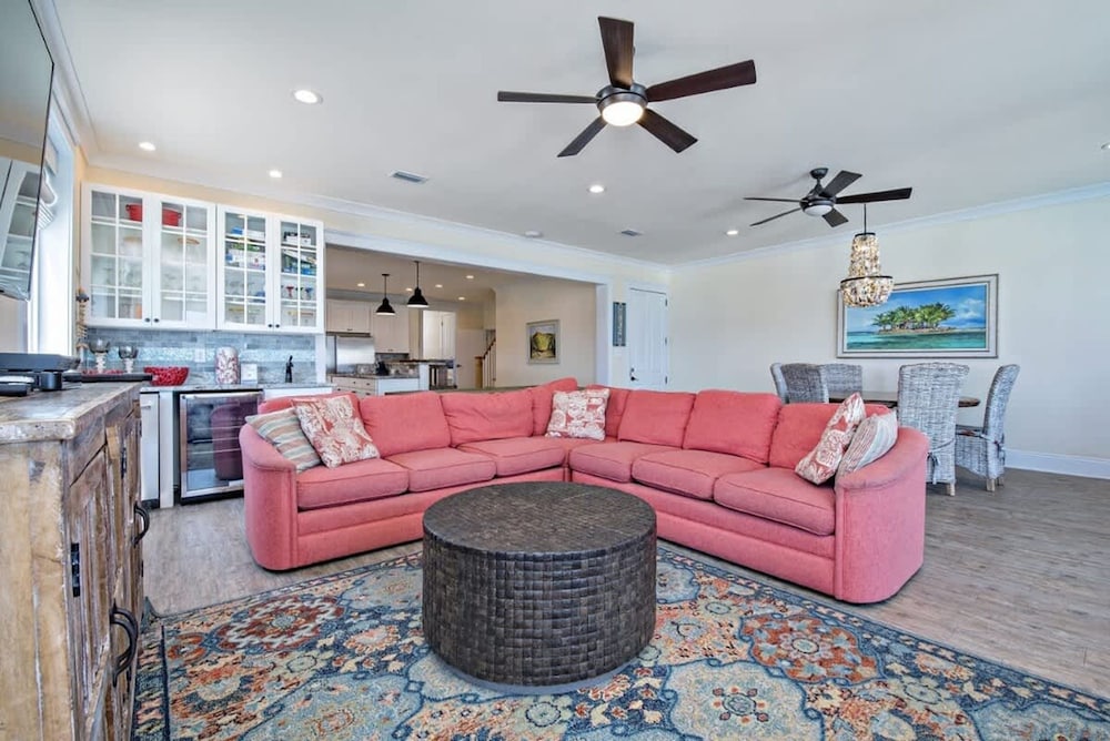 Beachfront 18bed Pool Easybreezy